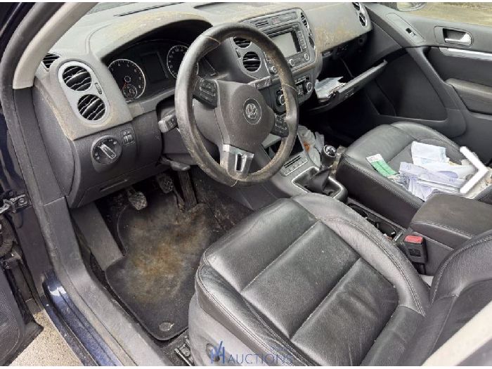 Auto 140257-12.jpg